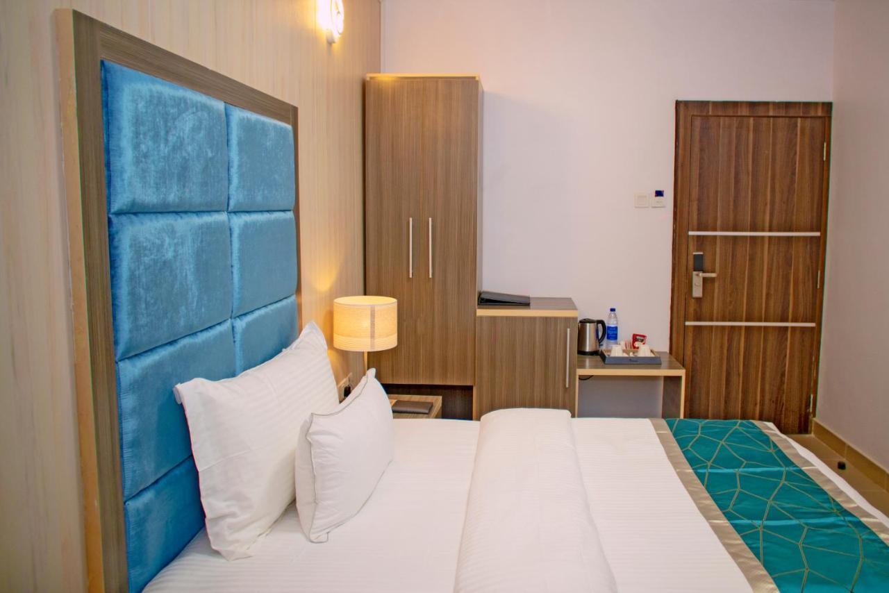 Riviera Suites Lagos Eksteriør billede